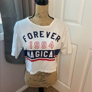 Cute cropped white shirt